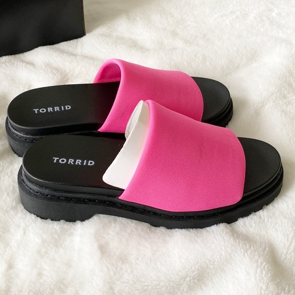 Torrid pink stretch chunky flat form slide sandals size 8 Wide - Picture 2 of 9